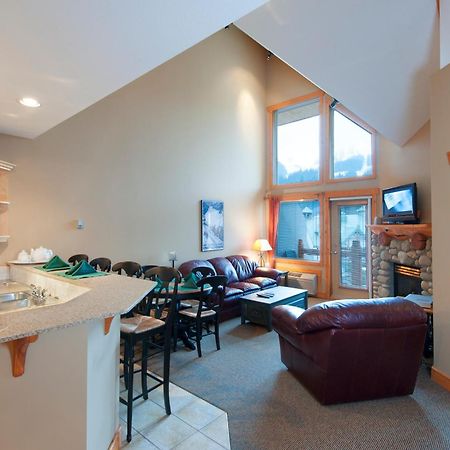 Lizard Creek Lodge Fernie Exteriör bild