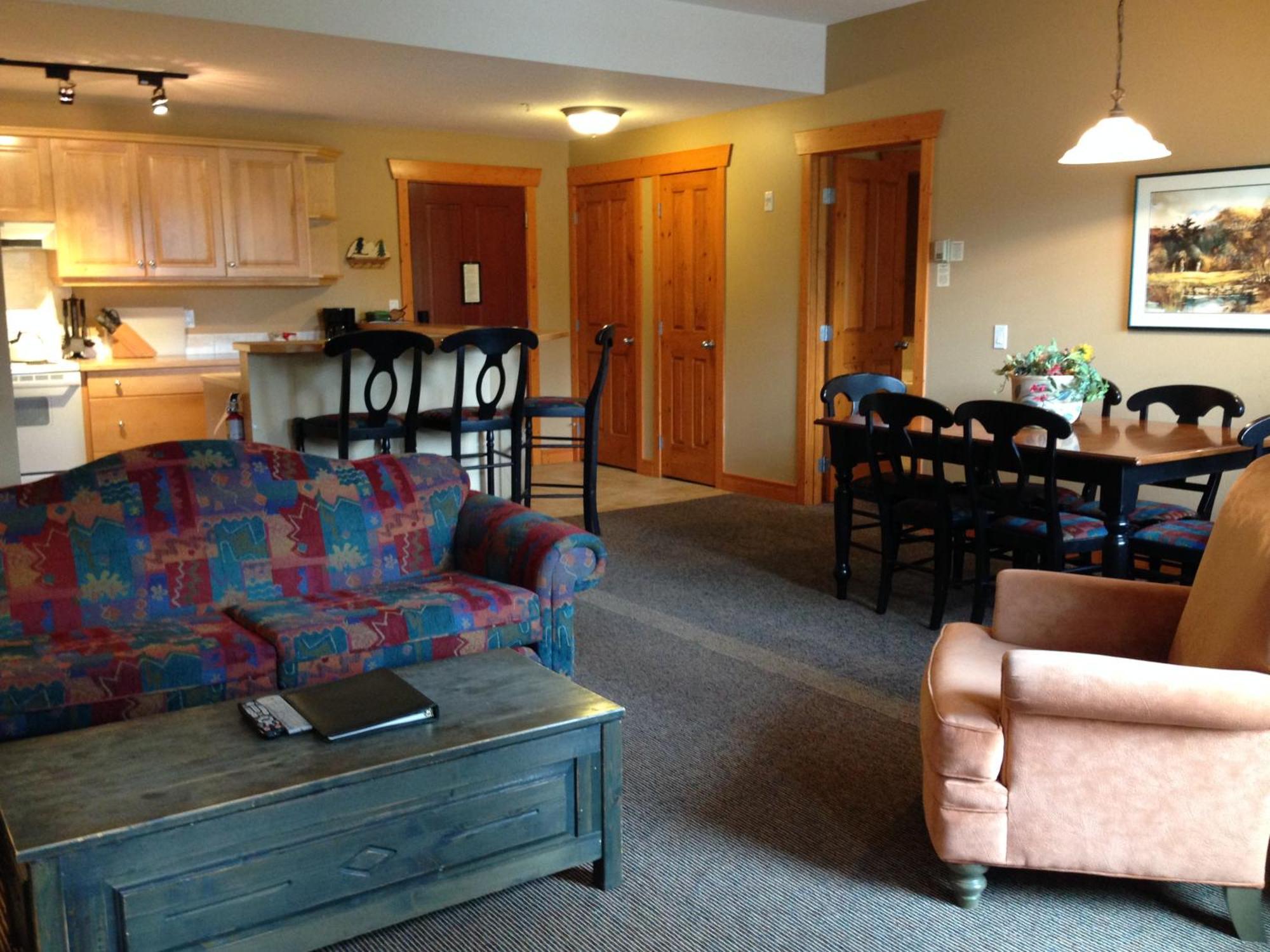 Lizard Creek Lodge Fernie Exteriör bild