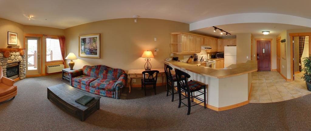 Lizard Creek Lodge Fernie Exteriör bild
