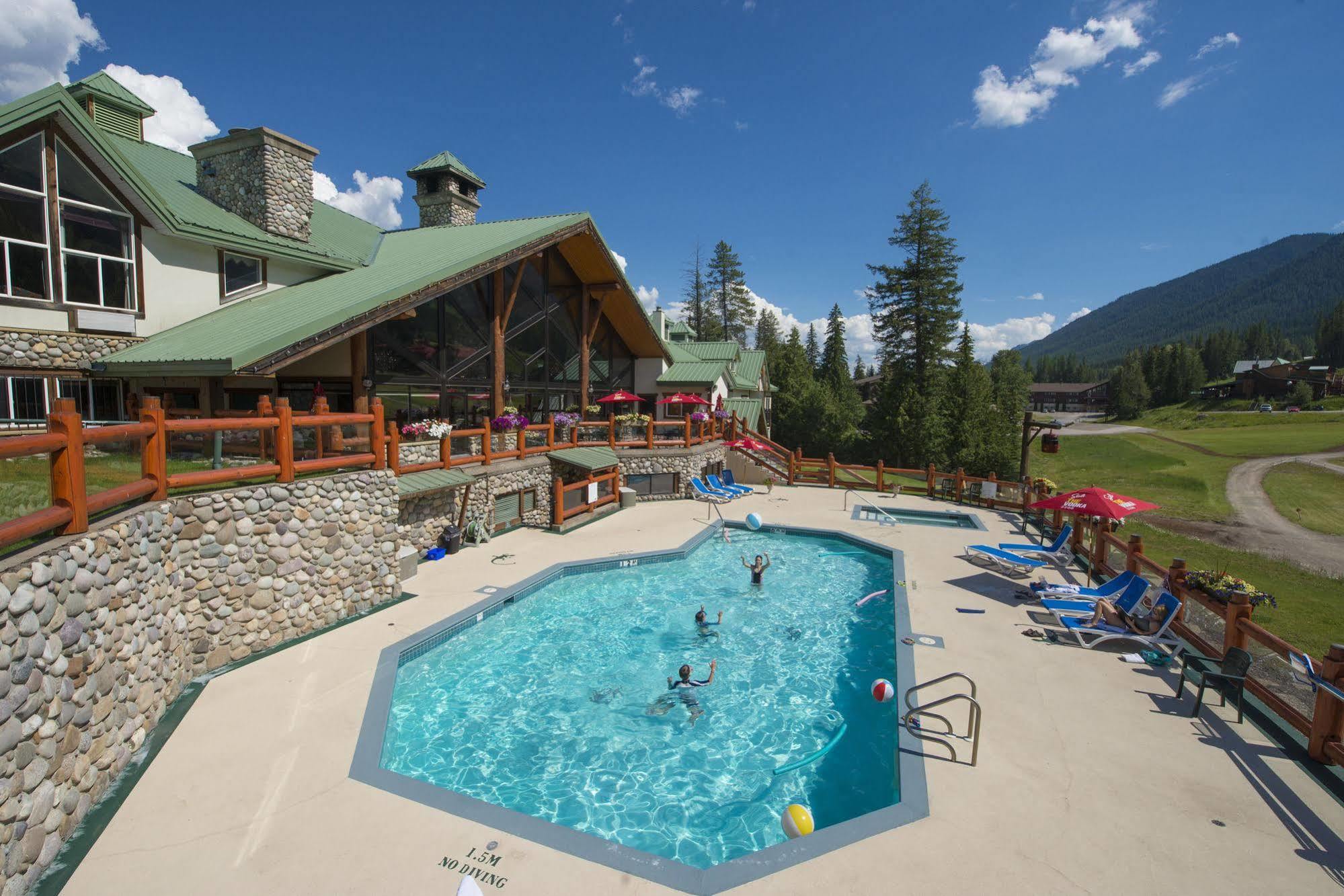 Lizard Creek Lodge Fernie Exteriör bild
