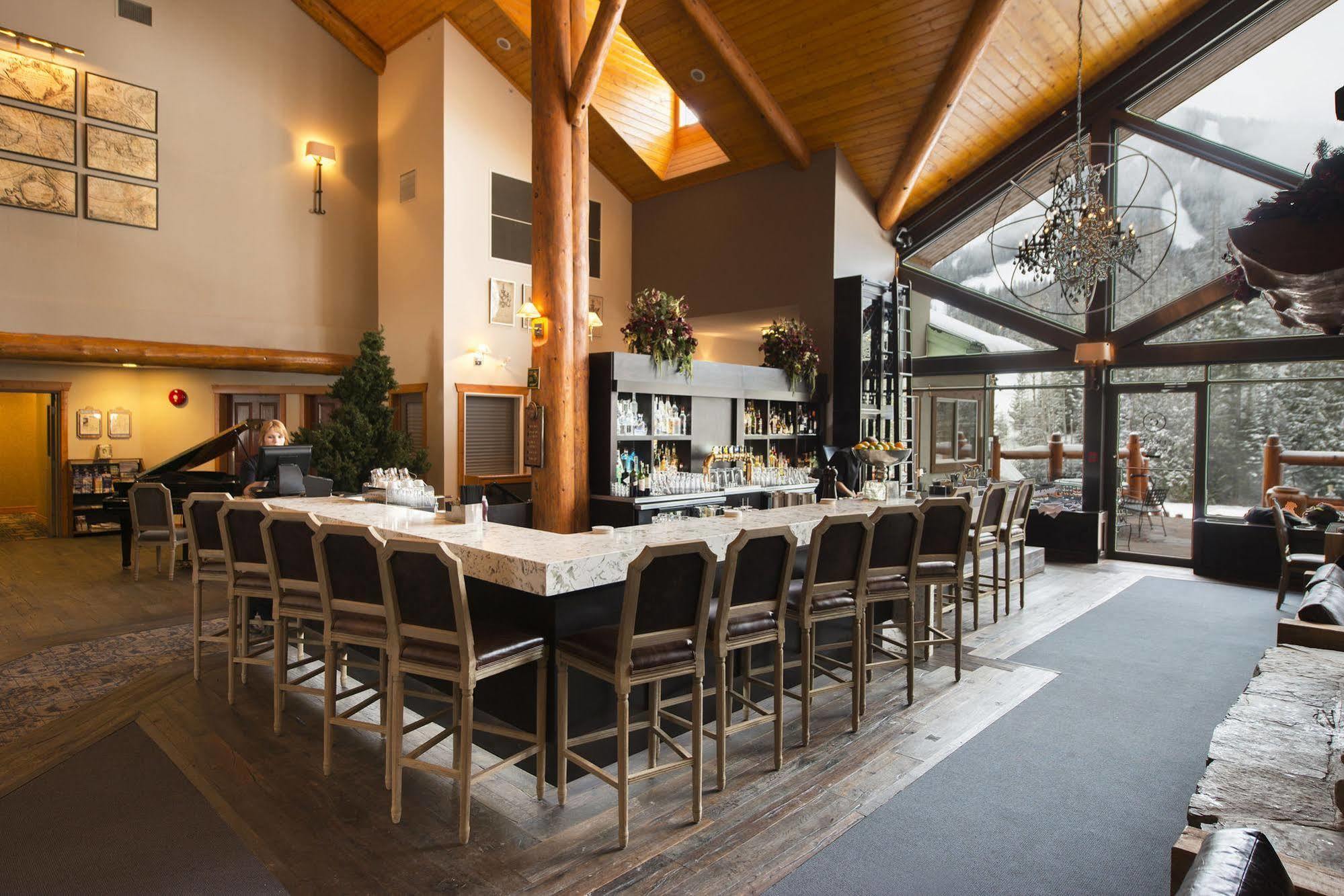 Lizard Creek Lodge Fernie Exteriör bild