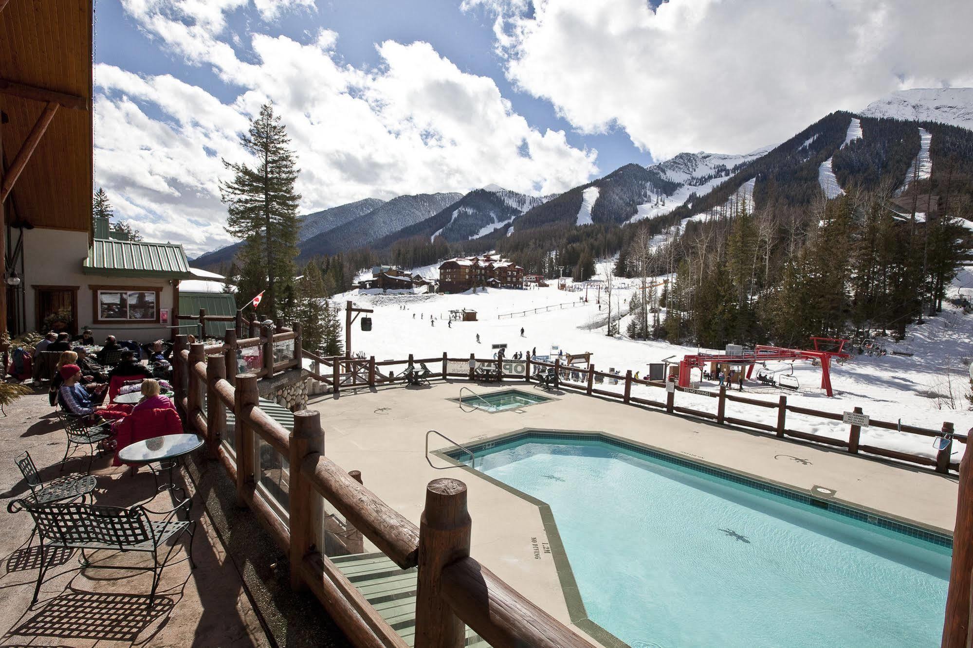 Lizard Creek Lodge Fernie Exteriör bild